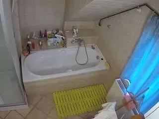 voyeurcam-julmodels-bath-2nd-1 from CamSoda is Freechat