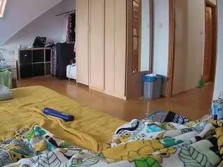 voyeurcam-julmodels-bed-1 from CamSoda is Freechat