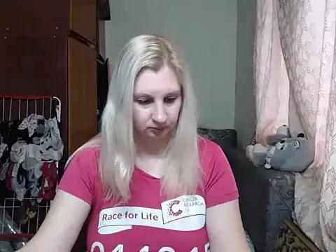 BustyBlond from StripChat is Freechat