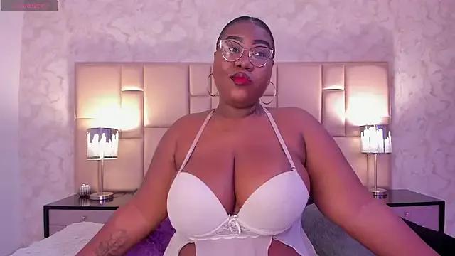 Darnellqueen from StripChat is Freechat