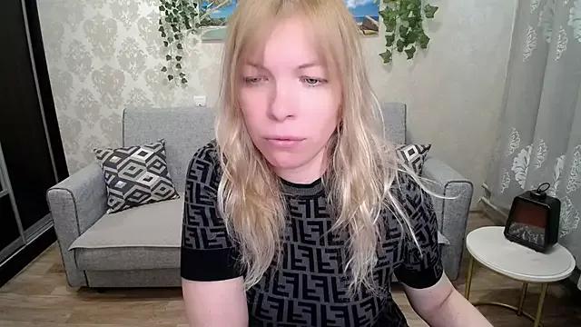 IlonaTaylor from StripChat is Freechat