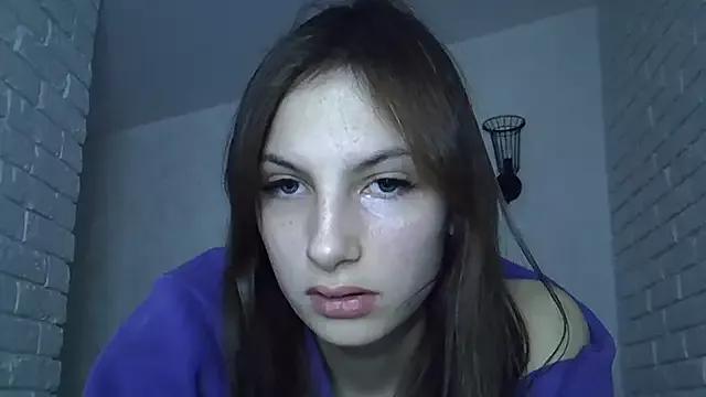 MelissaKuni from StripChat is Freechat