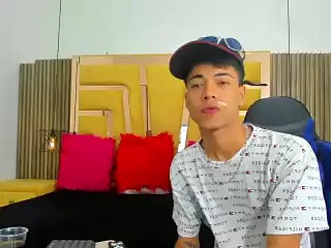 PatriickAmaya from StripChat is Freechat