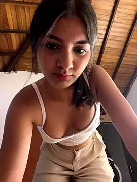 RoseePark from StripChat is Freechat