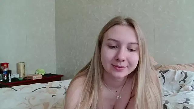 Tender_Lisa from StripChat is Freechat