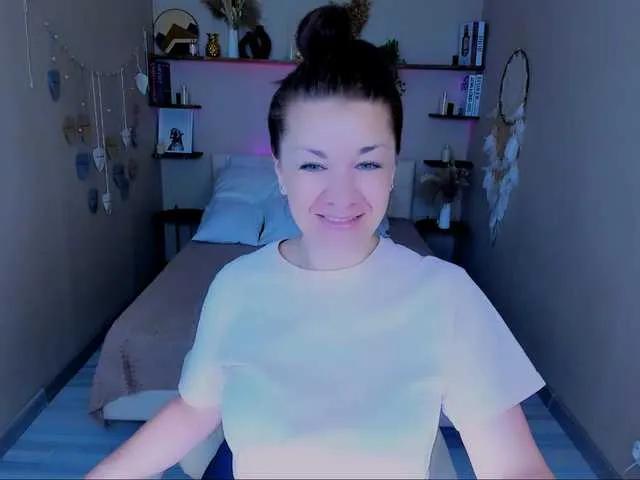 BongaCams AnaMills is Freechat AnaMills — Making love in a night club, wearing nylons and heels without panties under my dress. I love pouring and rubbing oil over the body.