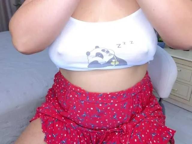 Baby-Mary — I'm turned on by confidence, curiosity, and chemistry. I love when someone takes their time, builds the tension, and knows how to play. A little dominance, a lot of teasing --- and you've got my full attention.