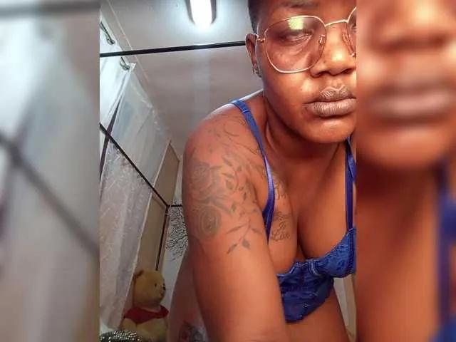 BEENCEE on BongaCams 