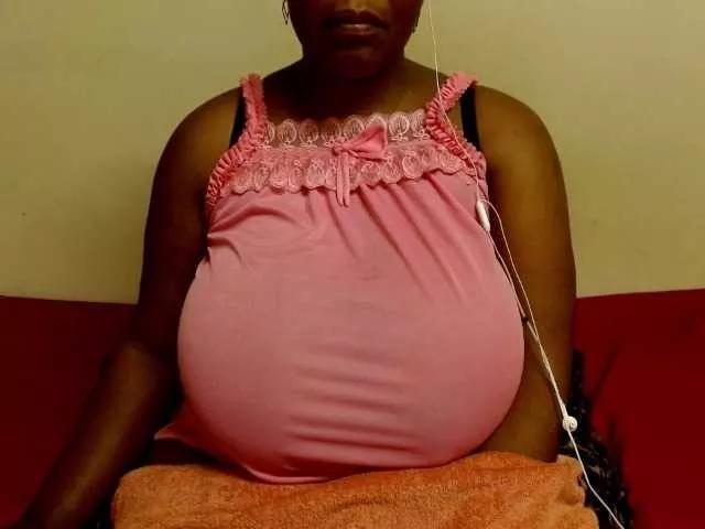 BustyBabeXX on BongaCams