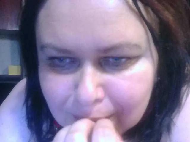 BongaCams CharleeKendall is Freechat CharleeKendall — Deep and passionate love, yeah you might get hurt but it is the only way to live the life fully