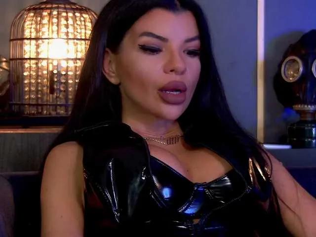 EleniaDevons on BongaCams 