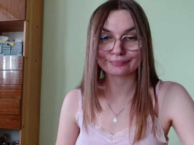 Ellyxcute on BongaCams 