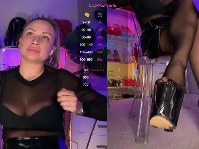 BongaCams HomePussy1 is Freechat HomePussy1 — Worship, submission, delight in your eyes. I love sensual details: stockings, nylon, latex, shoes. I love power, control and playing on the edge of what is permitted. Fetishes: feet, nylon, strap-on, femdom, tease & denial. Generous men who know...