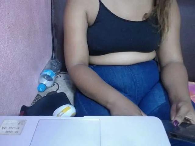 jenniella on BongaCams 