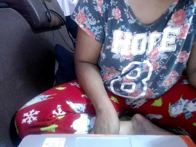 jenniella on BongaCams 