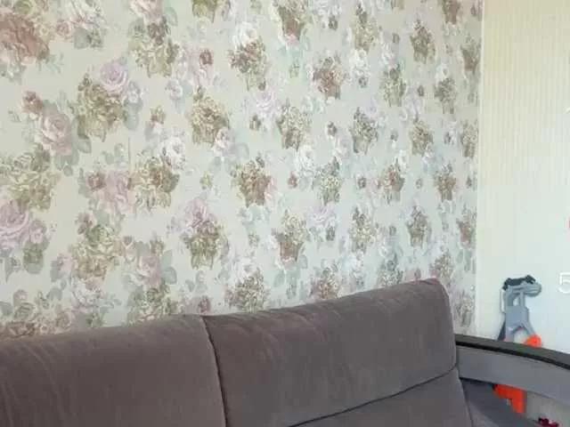 KikiMilf84 on BongaCams 