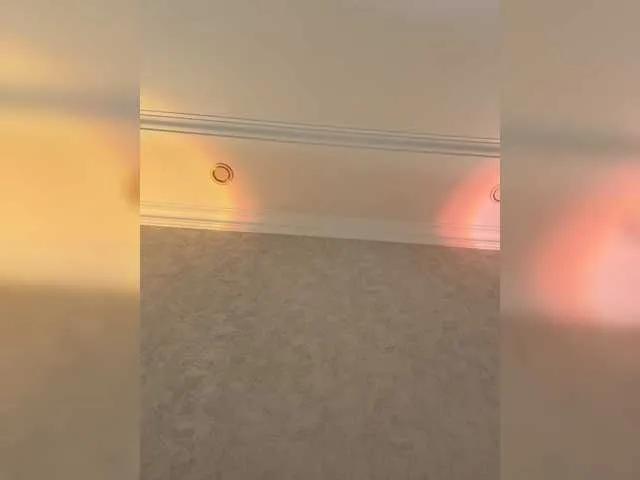 BongaCams KissMec is Freechat KissMec — sense of humor
* slow touches
* men with imagination
* private, where you can be closer
* when you just... watch