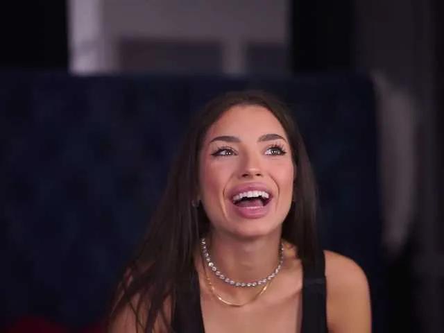 BongaCams LalaRoze is Freechat LalaRoze — Men who love to be in charge and guide in achieving pleasure.