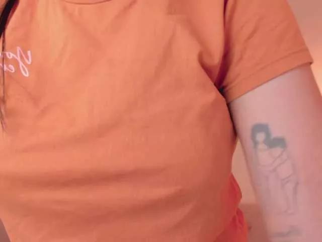 LelaWest on BongaCams 