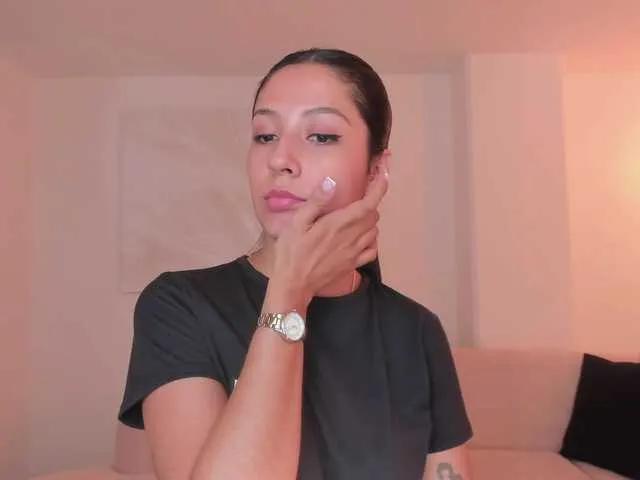 LelaWest on BongaCams 