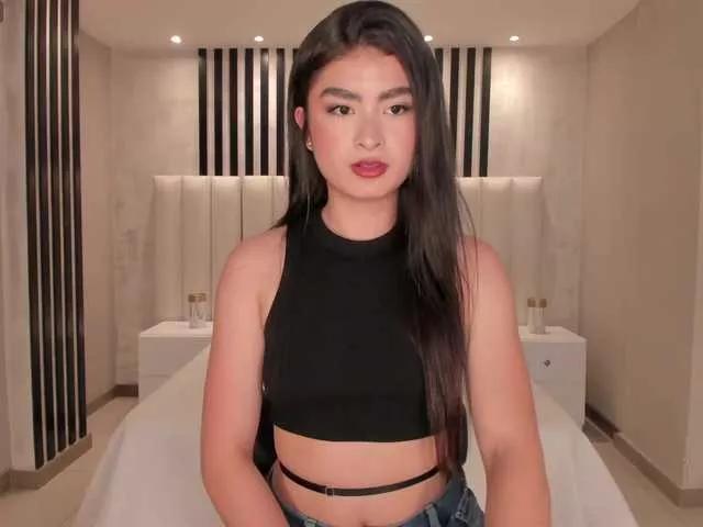 LucyWeiss on BongaCams