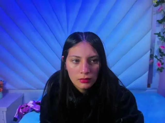 LunaBennett — I like to do everything from sensual and erotic shows to games and challenges. There is nothing that I like more to do that my spectators laugh and have fun. I also love fashion and makeup, and I love experimenting with new looks and styles.