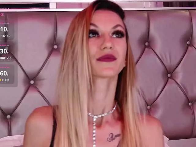 MayaHale on BongaCams 