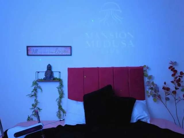 NathiMedusa — que me dominen