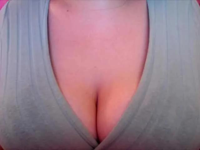 PrincessXOXO on BongaCams