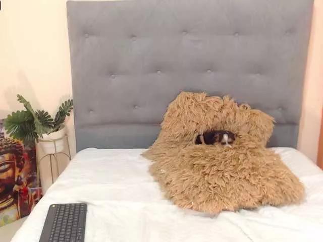 Sara-stone on BongaCams 