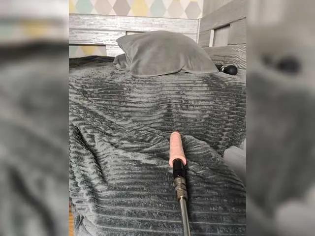 Sometimess — A special attitude on the part of a man ... Attention, fantasy, good manners.
-------------------------------------------------
A special attitude on the part of men ... Attention, imagination, good breeding