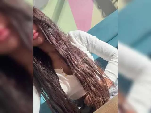 sweetkira25 on BongaCams 