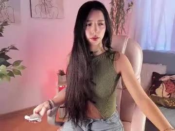 aisha_bx — GOAL:  TAKE OFF MY SKIR Shall we start this Monday with good vibes?  come here #latina #natural #bigpussylips #feet #smalltits