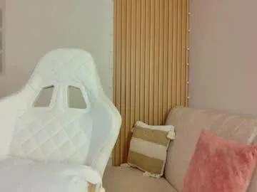 emilyrive — GOAL: Show boobs [59 tokens remaining] Welcome to my room! Sexy Kitty #bigboobs #latina #feet #new #daddy