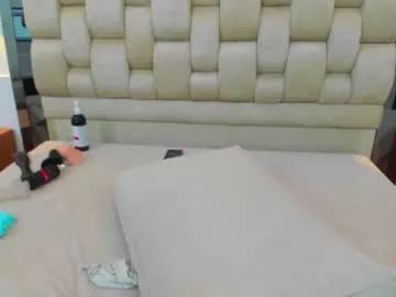 janne_moore on Chaturbate 