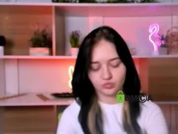 miki_ti — GOAL: funny dance [7 tokens remaining] Welcome to my room! #new #18 #pretty #young #smoke