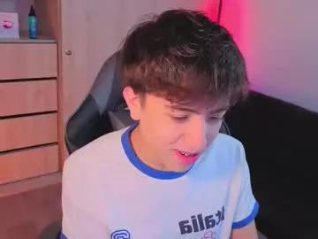 nicoisonline on Chaturbate