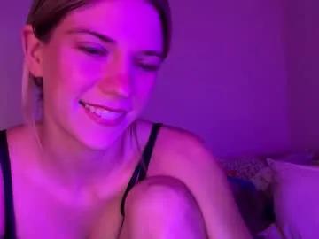 oliviahansleyy on Chaturbate