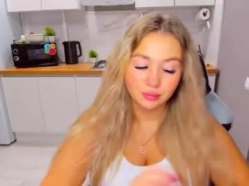 sarahmils on Chaturbate 