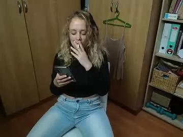 sexxxycrystali on Chaturbate 