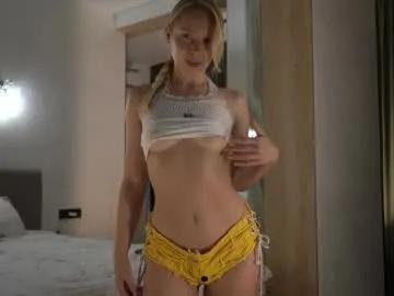 snow_is_falling on Chaturbate