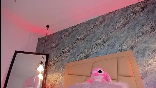 _Hollywood_1 — twerk in dildo