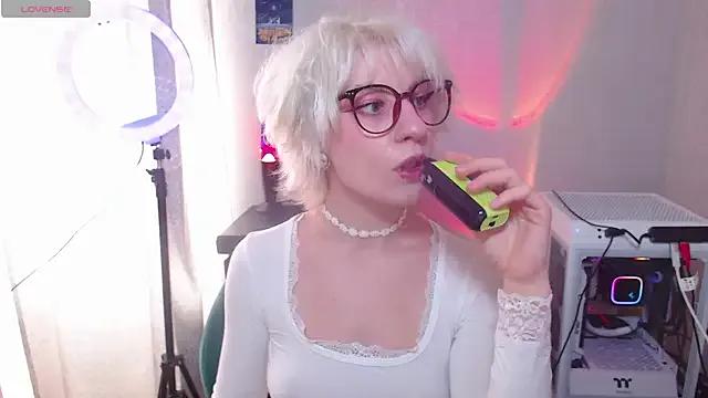 _Moonlight_t on StripChat 