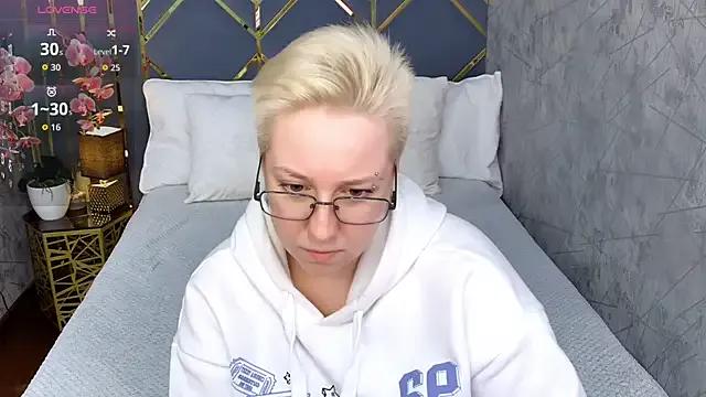 AlexandraGreen — masturbate