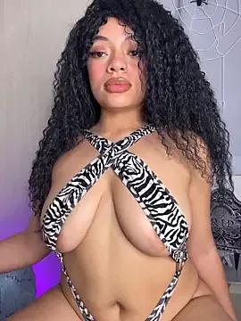 Alyssa_Houston on StripChat