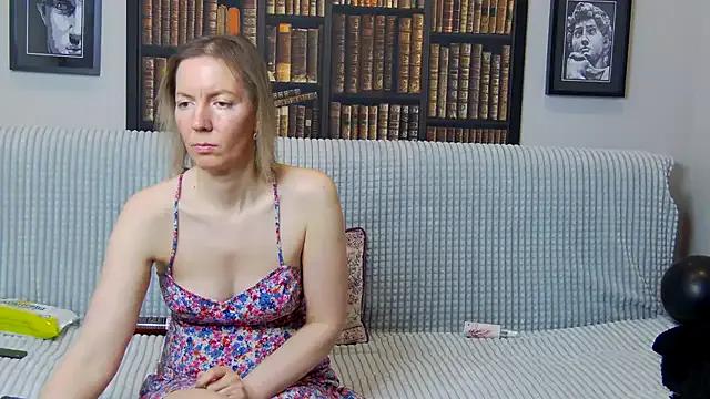 AmandaLisss on StripChat