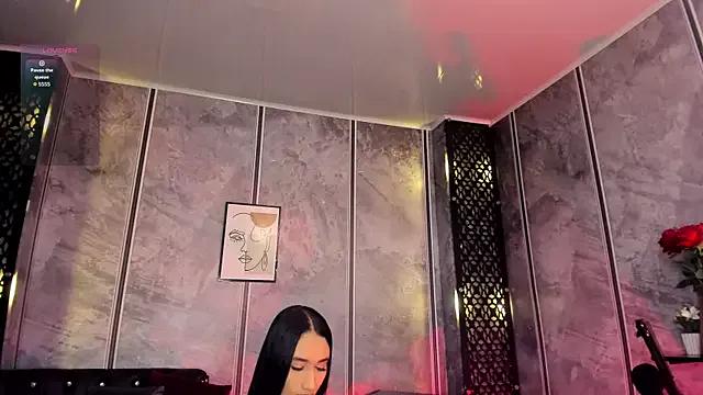 amaraa_lewiis on StripChat 