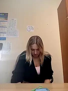 StripChat Ami_Foxy is Private Ami_Foxy — Jumping naked on Didlo