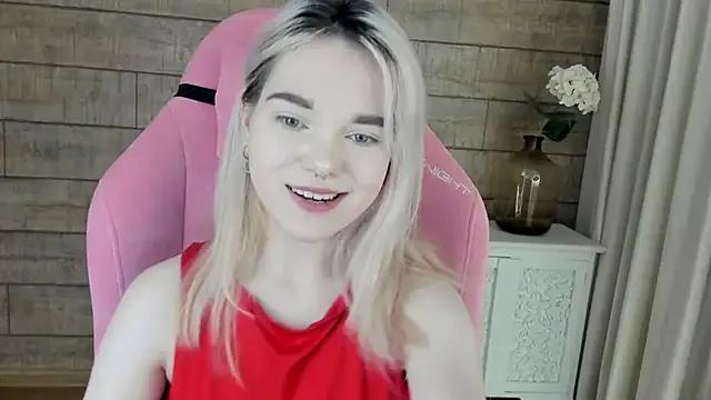 AnnaDelon on StripChat