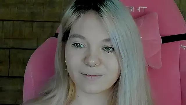 AnnaDelon on StripChat